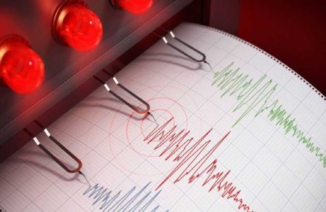 بسطام با زلزله 4.5 و جزیره خارک با زمین لرزه ای به بزرگای 3.3 لرزیدند