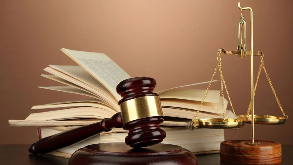 وکیل وکیل و داوری : مسیری کارآمد برای حل اختلافات