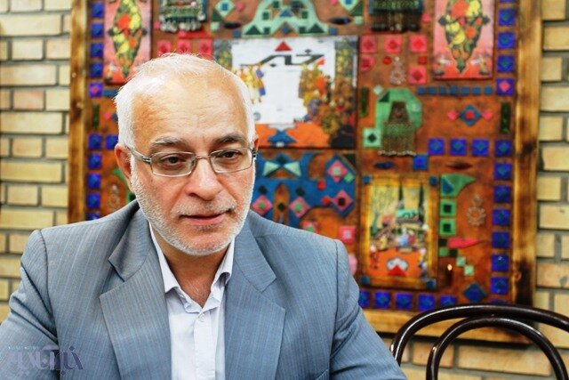 مذاکره مرحله به مرحله برای صلح اوکراین/ بهشتی‌پور: جنگ را با یک تماس یا توافق شفاهی نمی‌توان پایان داد