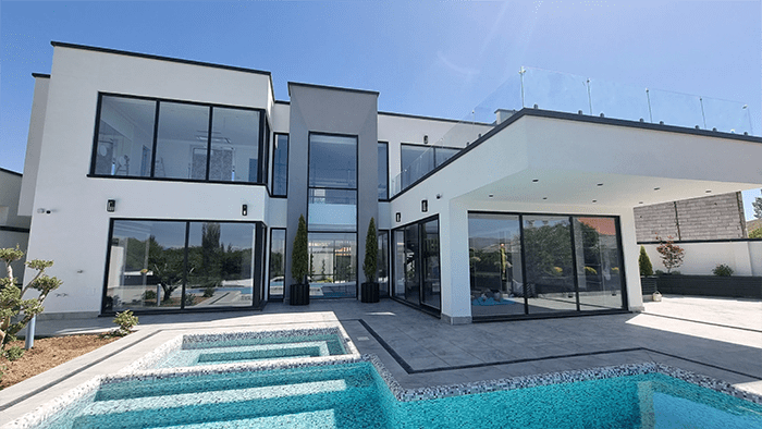 روش‌ها و مراحل ساخت استخر خانگی ارزان